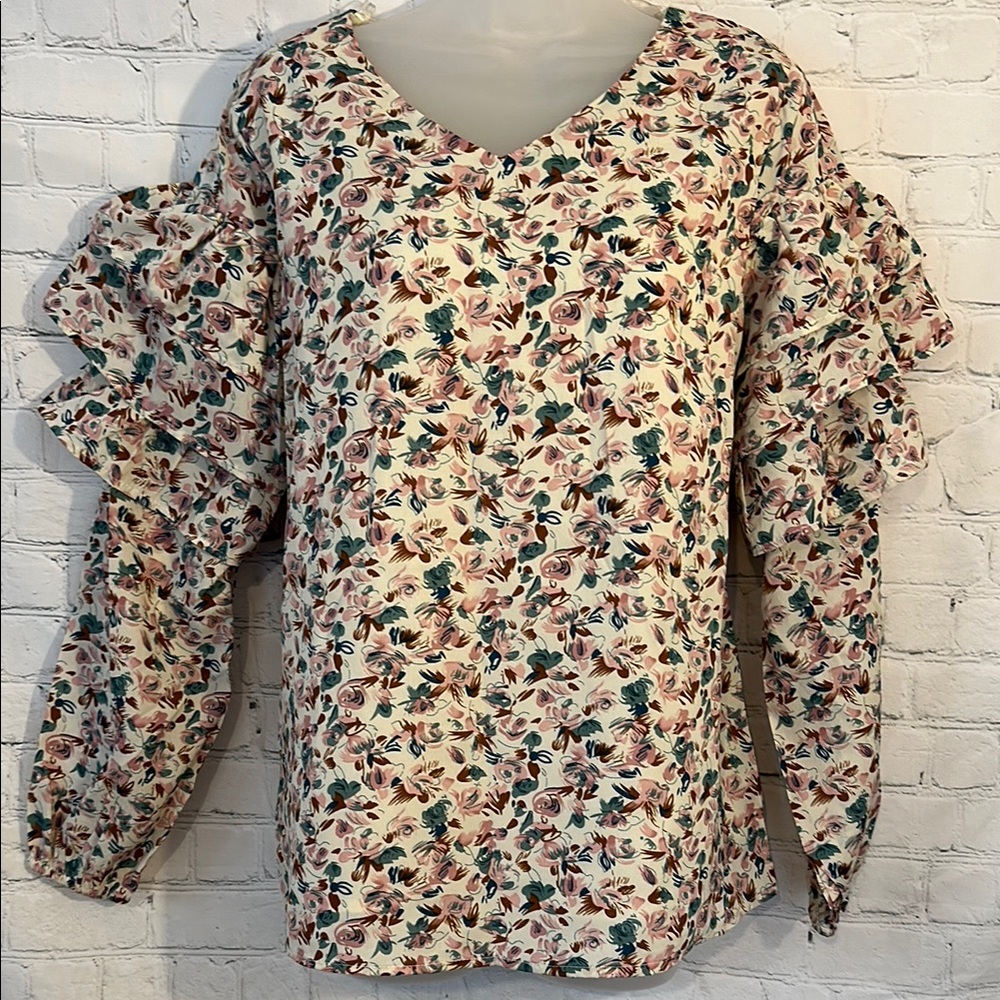 Hayden Los Angelos Floral Ruffle Sleeve Women's Top